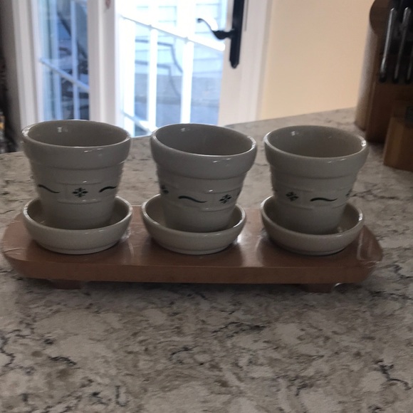 Longaberger Mini Flower Pots With Stand